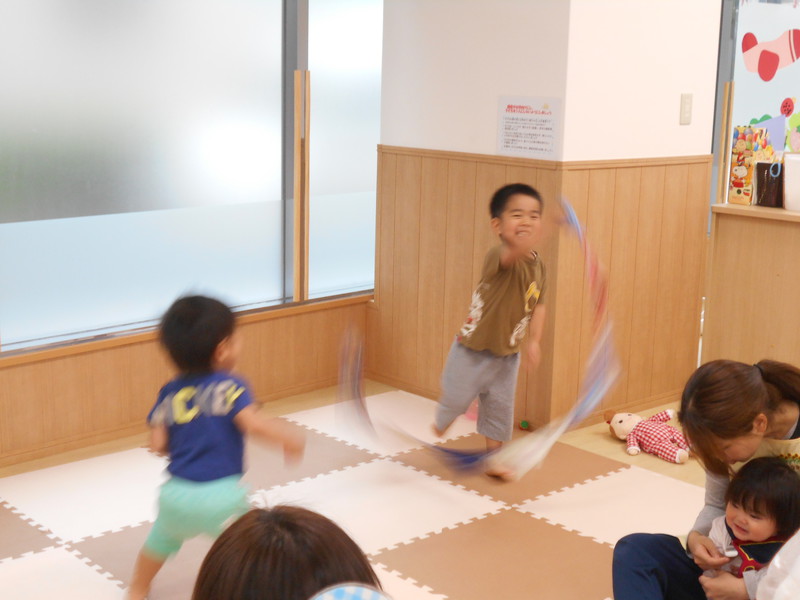 ビュ〜ン、ビュ〜ン？