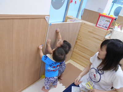  テープとれるかな〜