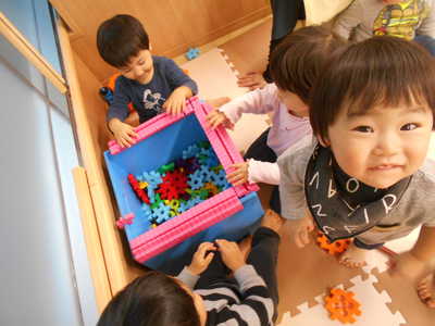  上手に弾いてるよ