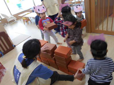  みんなで練習していますよ