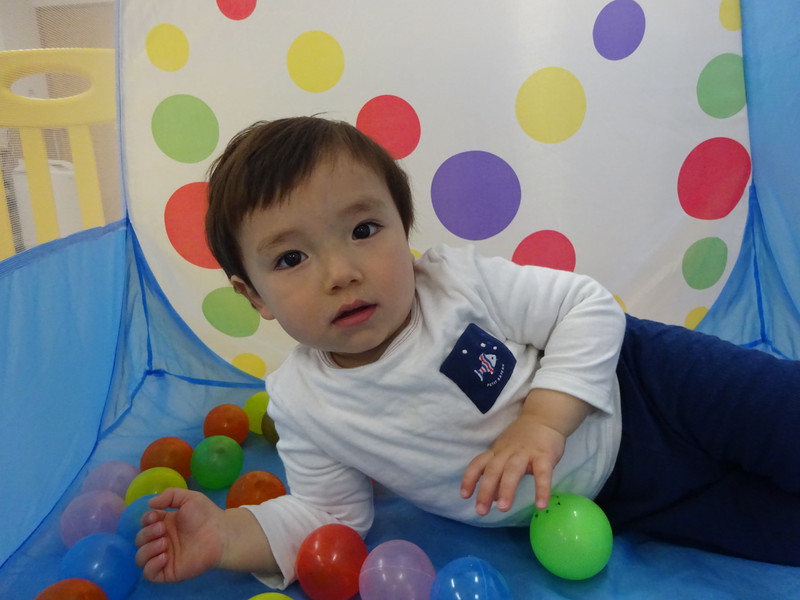 ボールプール楽しいね〜♡