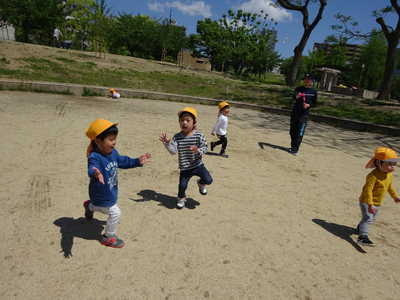  しゃぼん玉まてまて〜🎶