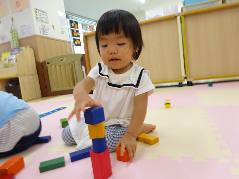 どこまで高く積めるかな〜？