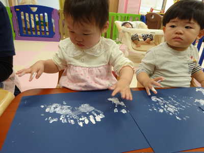  絵具ぺたぺた👐