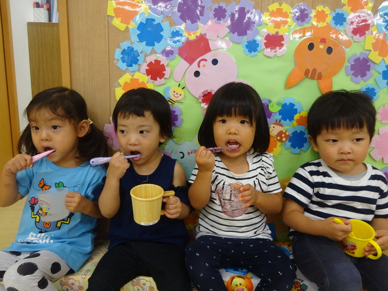 歯磨きはじめたよ👄✨