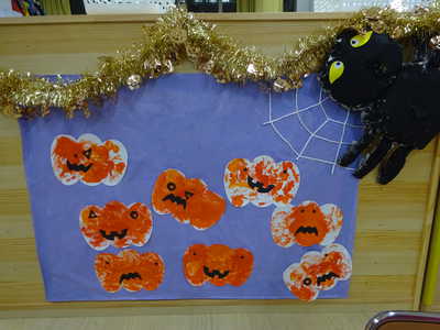  保育園がハロウィン仕様になってきたよ🎃