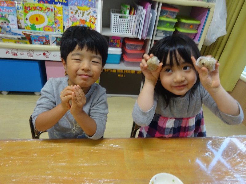 きのこのおにぎりの出来上がり🍙🍄