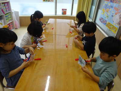  はさみも上手になってきたよ✂