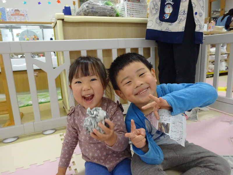 新聞紙遊び📰